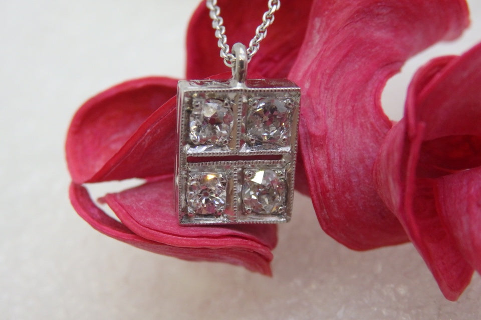 Colgante con cadena