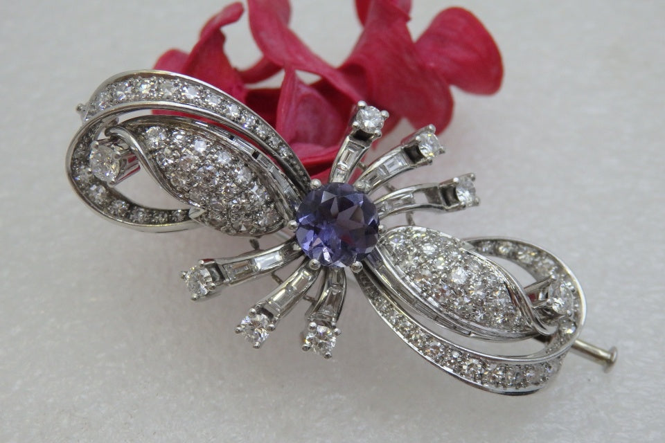 Broche