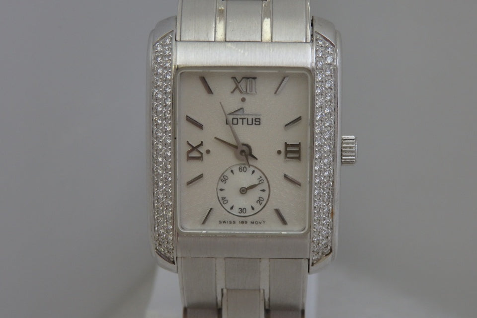 Lotus Oro blanco y brillantes